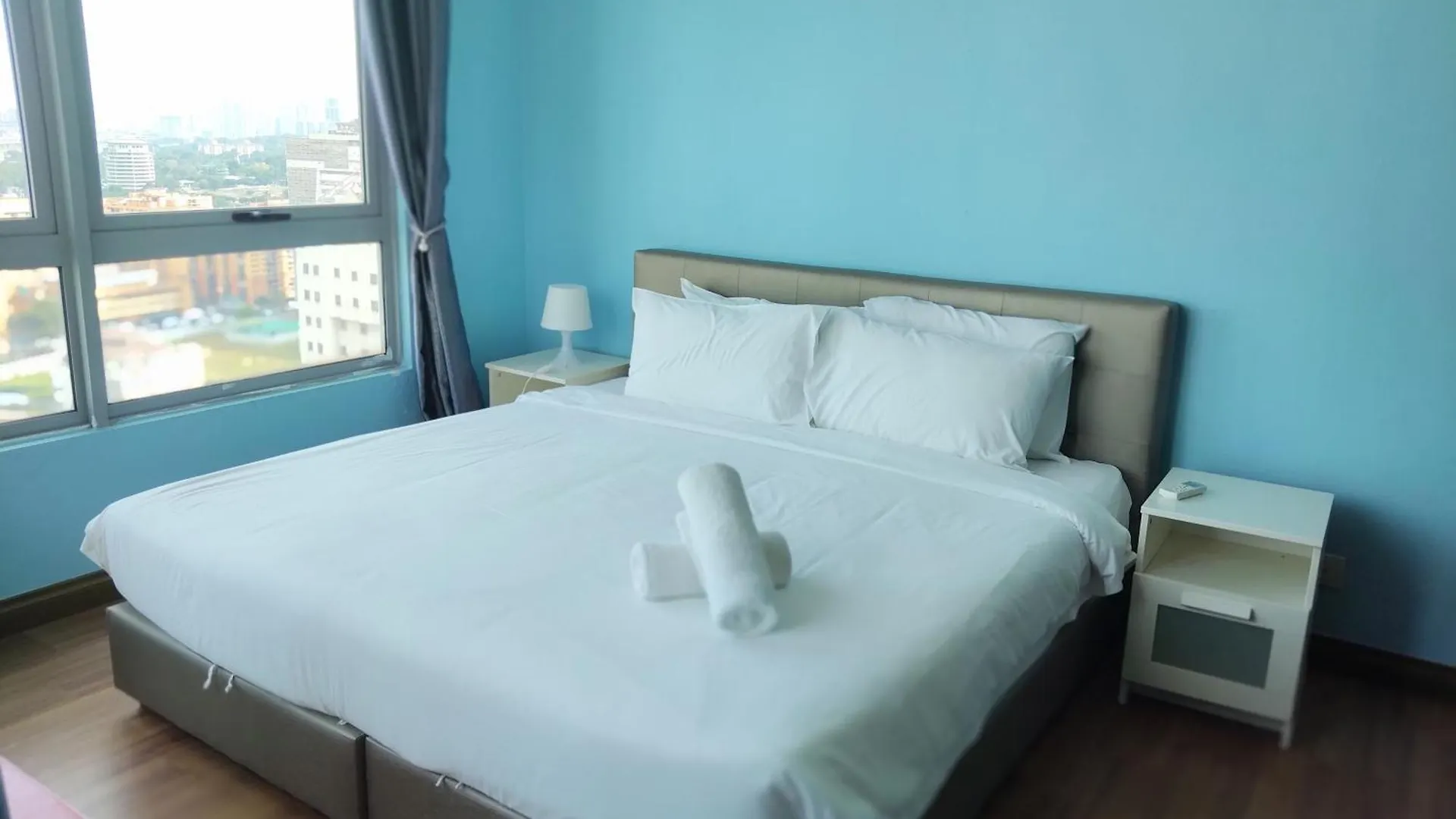 아파트 The Tarragon Premier Residence 쿠알라룸푸르
